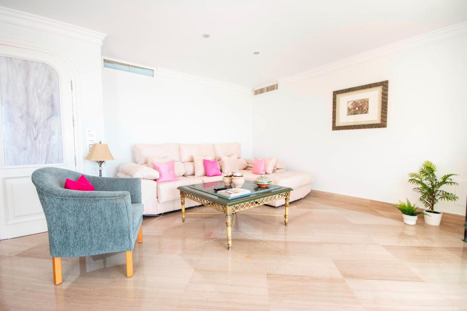 Sunbeach Sol Y Playa Apartment *